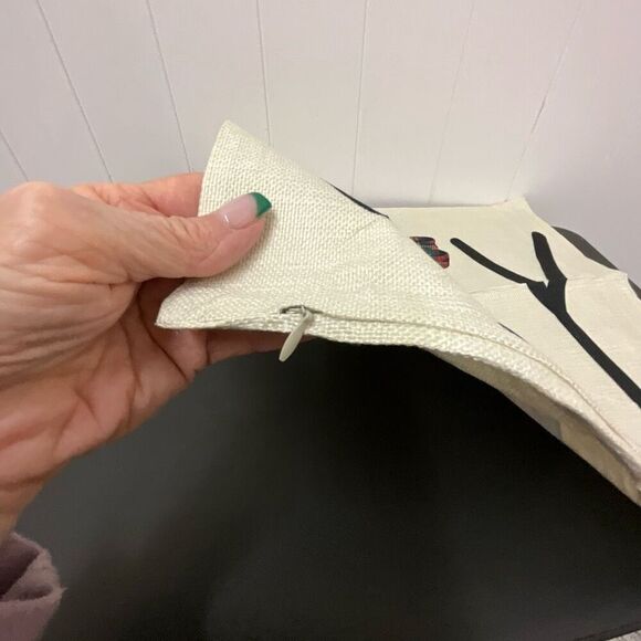 NWOT Set of 2 Decorative Pillow Case Covers for Christmas Joy Ornaments Trees - Picture 12 of 13